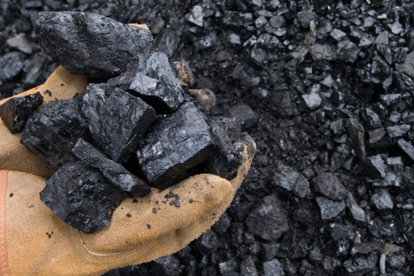Carbón alcanza inédito 30% en la matriz eléctrica del SIC	 	
