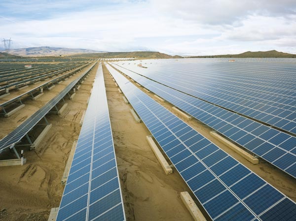 Compañía española Solarpack construye planta fotovoltaica en el norte
