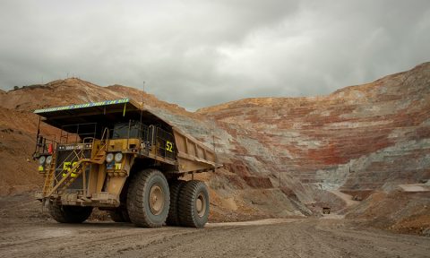 Producción minera de México sufre leve baja