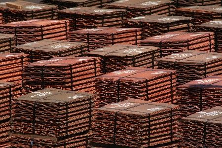 Exportaciones a Asia registran primera caída desde 2009 por cobre