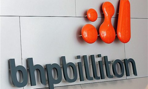 Utilidades de BHP Billiton caen en el primer semestre