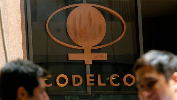 Codelco recibe de Moody's primera advertencia por mayor riesgo	