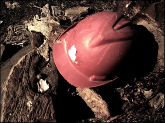 Tres ejecutivos mineros mueren en accidente de transito 