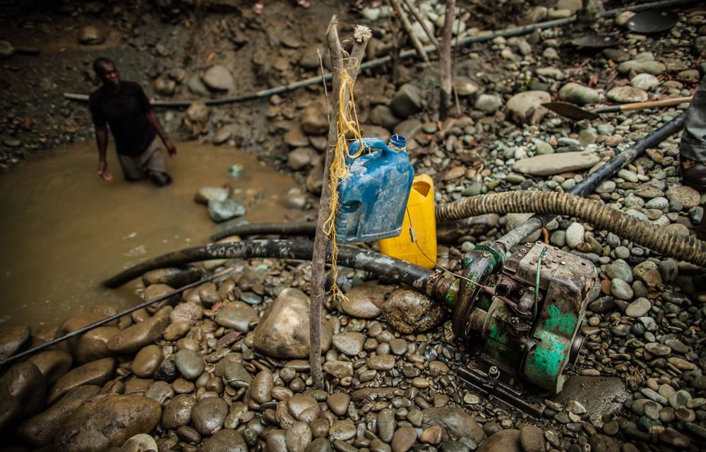 Perú: Grupo de trabajo del Parlamento reforzará legislación para luchar contra minería ilegal