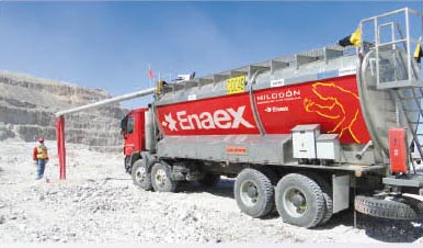 Enaex destaca cualidades de su innovador camión fábrica de explosivos “Milodón”