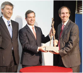 Gerente General de Enaex es premiado como el CEO más innovador de las grandes empresas nacionales