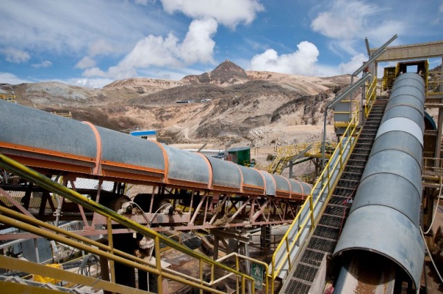 Perú: Minera de Hochschild cerró subasta de bonos por US$350 mlls.