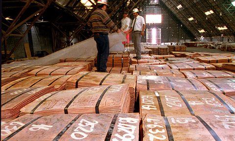 Industria minera se muestra confiada en poder revertir tendencia en los precios del cobre
