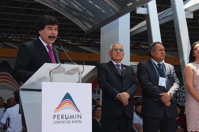 El Alcalde de Arequipa, Alfredo Zegarra, destacó los esfuerzos del IIMP para que la 32 Convención Minera se realizara nuevamente en Arequipa. (Foto: Revista NME)