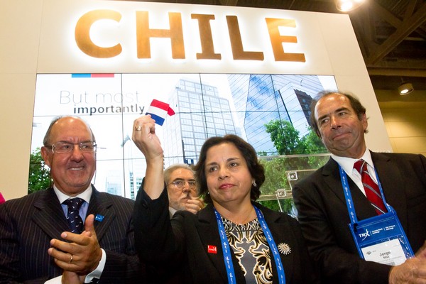 Ministra Williams inaugura stand de Chile en PDAC 2018