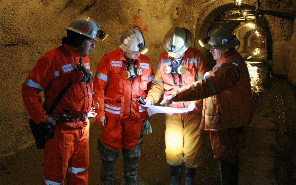 Trabajadores mineros